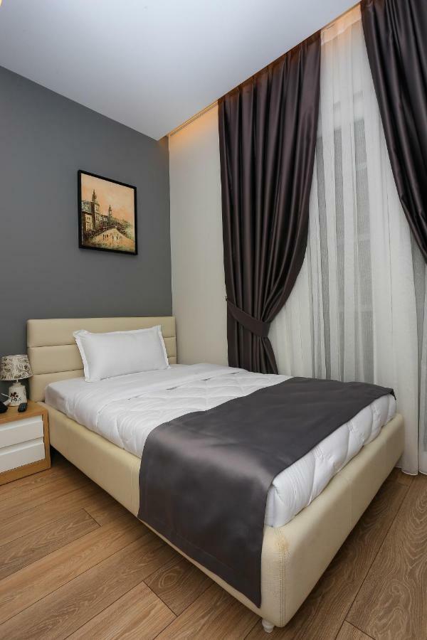 Emerald Boutique Hotel Tirana Kültér fotó